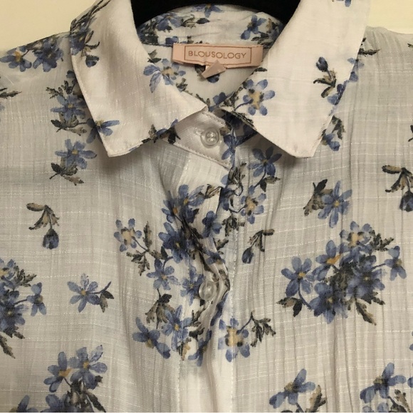 Blousology White Floral Blouse - Picture 3 of 5